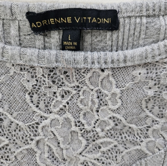 Adrienne Vittadini Gray Lace Detail Sweater Shirt Size L - Picture 4 of 9
